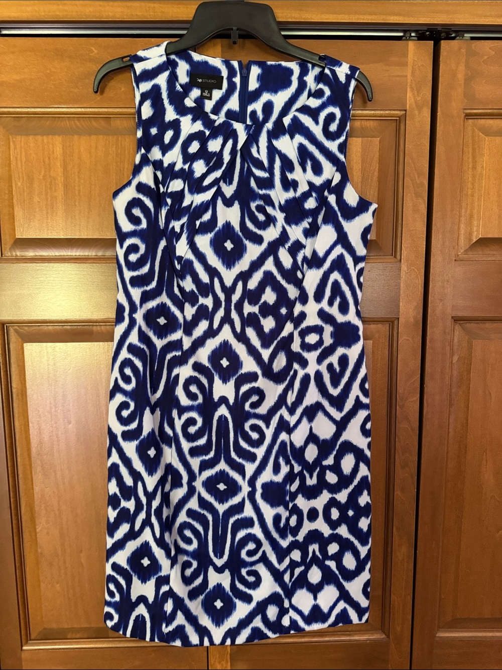 AB Studio Navy and White Sleeveless Printed Midi Dress